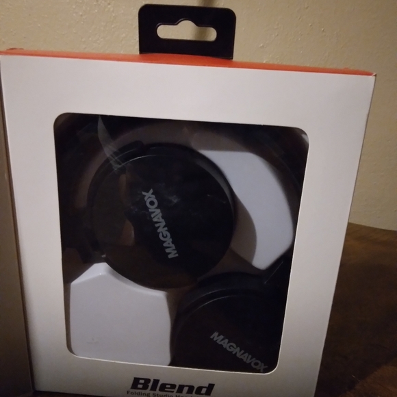 Magnavox Headphones - Picture 3 of 4